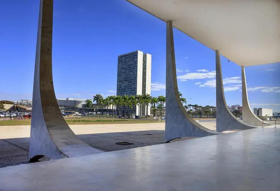 STF anula deliberação e confirma perda de mandato de Carla Zambelli