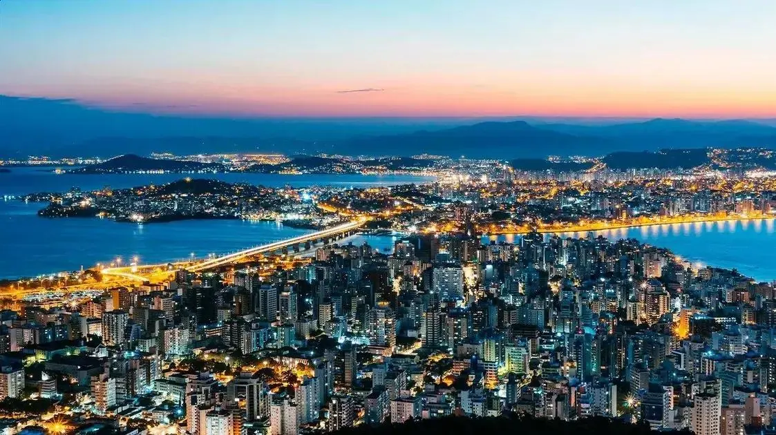 FAHECE abre seleção para assistente de laboratório com salário de R$3.066