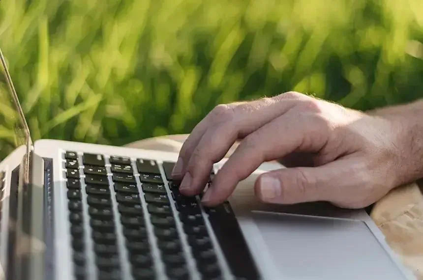 Nova Lei Amplia Acesso à Internet com Cooperativas de Telecomunicações