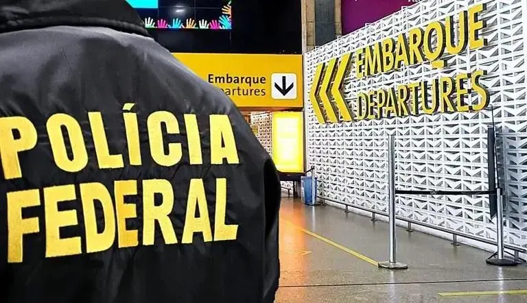 Polícia Federal detém estrangeiros no Aeroporto de Guarulhos com cocaína