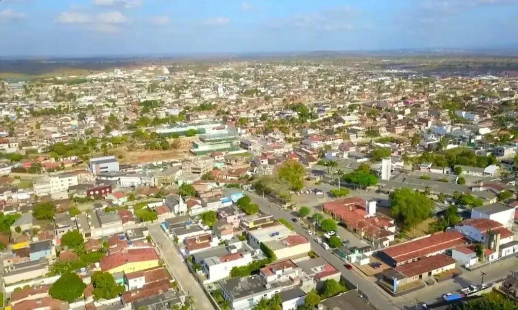 Prefeitura de Limoeiro abre 30 vagas para pedagogos até 20 de janeiro