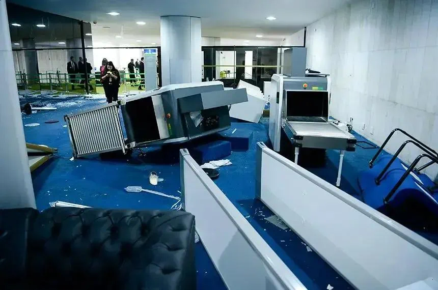 Senado investe mais de R$ 2,3 milhões em segurança após destruição de 8 de janeiro