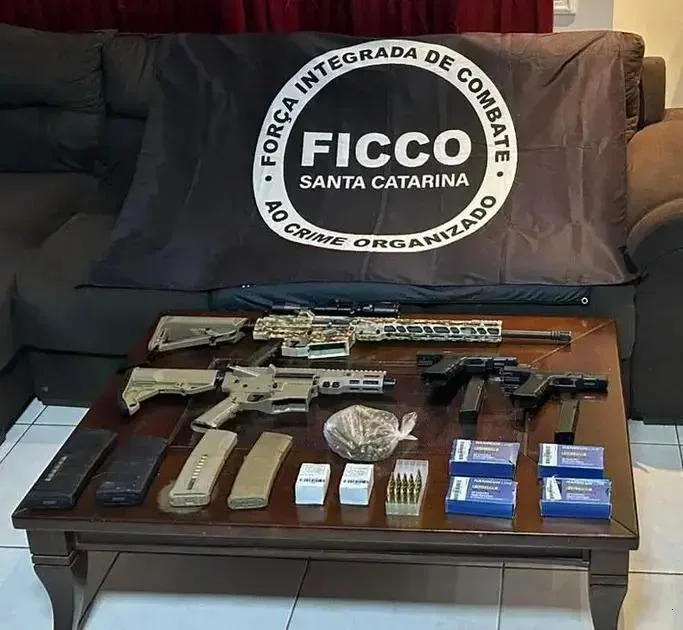 Polícia Federal apreende fuzil e captura suspeito de homicídio em Ponta Porã