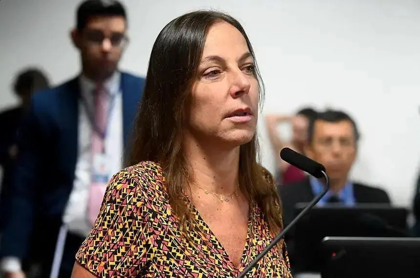 Senadores Cobram Aceleração na Entrega de Materiais para Deficientes Visuais
