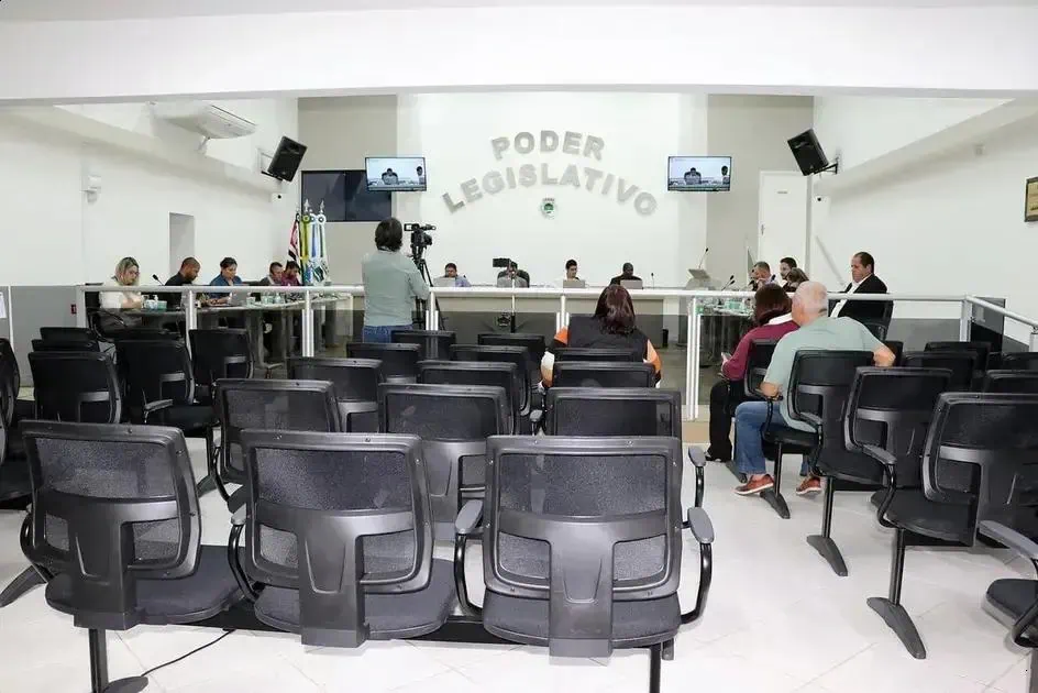 Câmara de Iepê SP anuncio concurso para controlador interno com 1 vaga