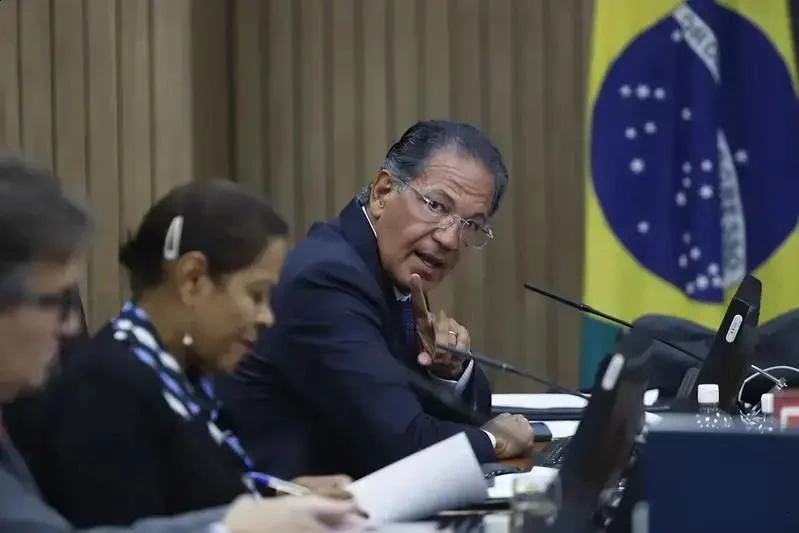 CNJ mantém pena e rejeita revisão disciplinar de juiz por omissão