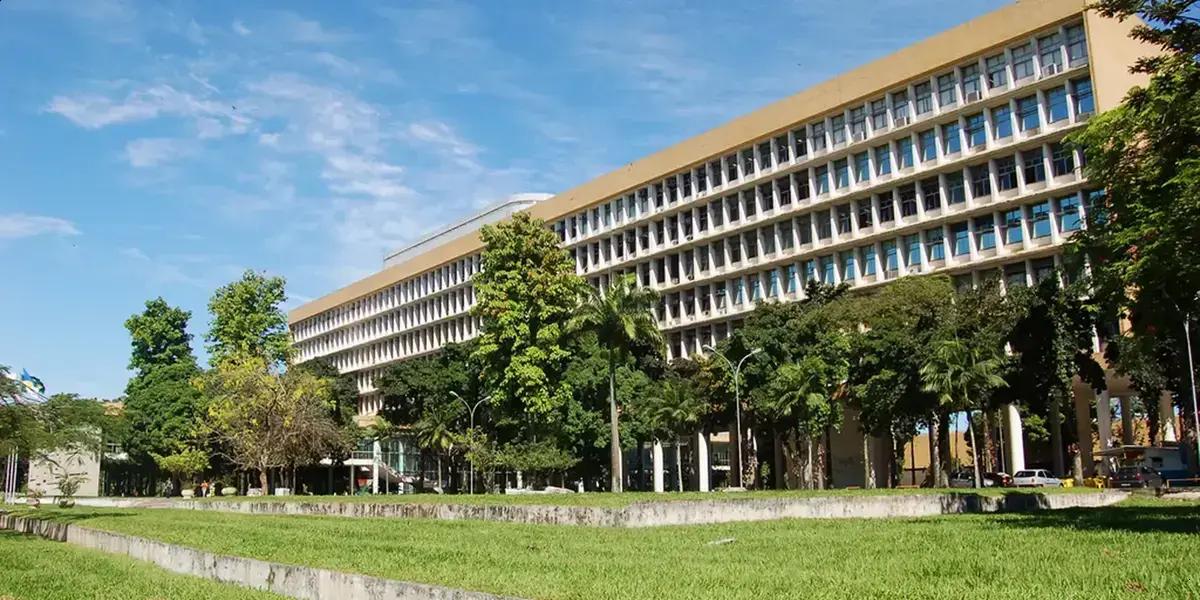 Concurso UFRJ: Descubra a Nota Mínima para Aprovação nas Provas