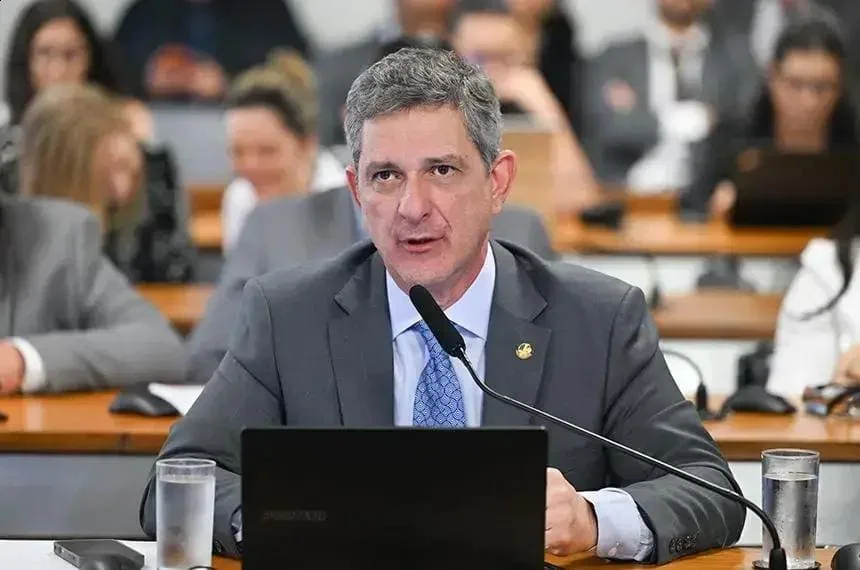 CPI discute aliciamento de adolescentes em audiência no Senado