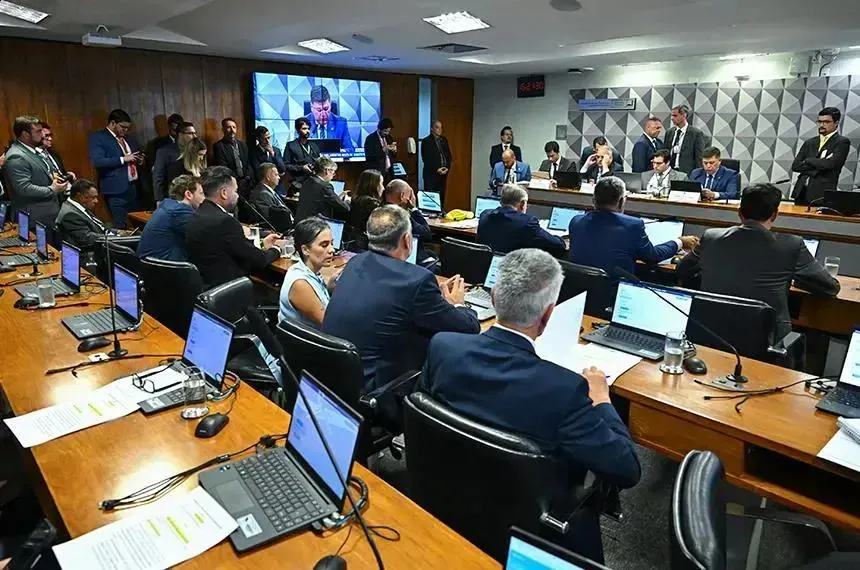 CPMI vota quebra de sigilos da J&F e ouve presidente da Dataprev