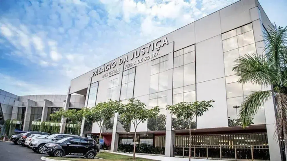 Desembargador Dirceu dos Santos é afastado do TJMT por suspeitas de corrupção