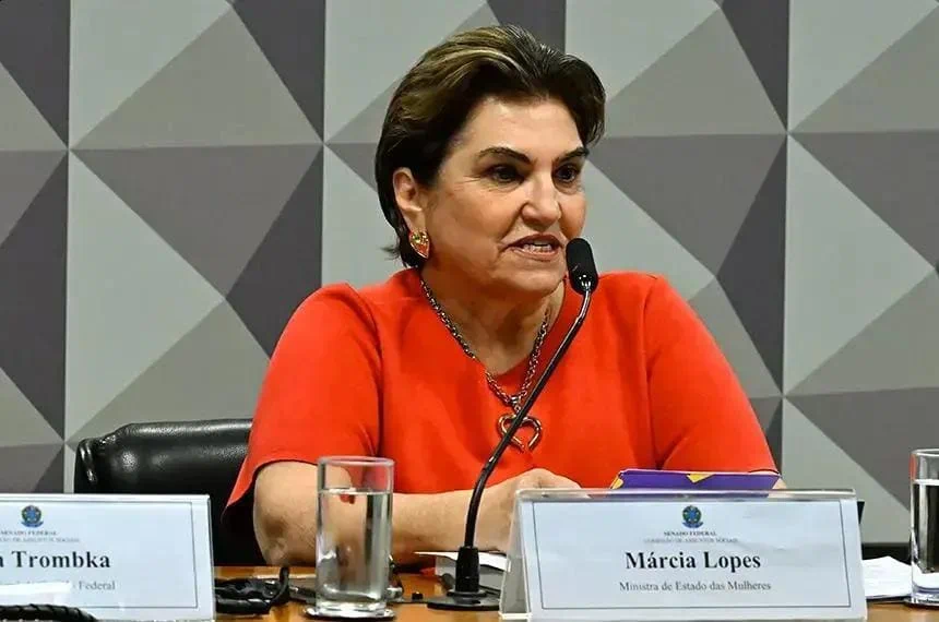 Ministra das Mulheres debaterá feminicídio e violência contra a mulher
