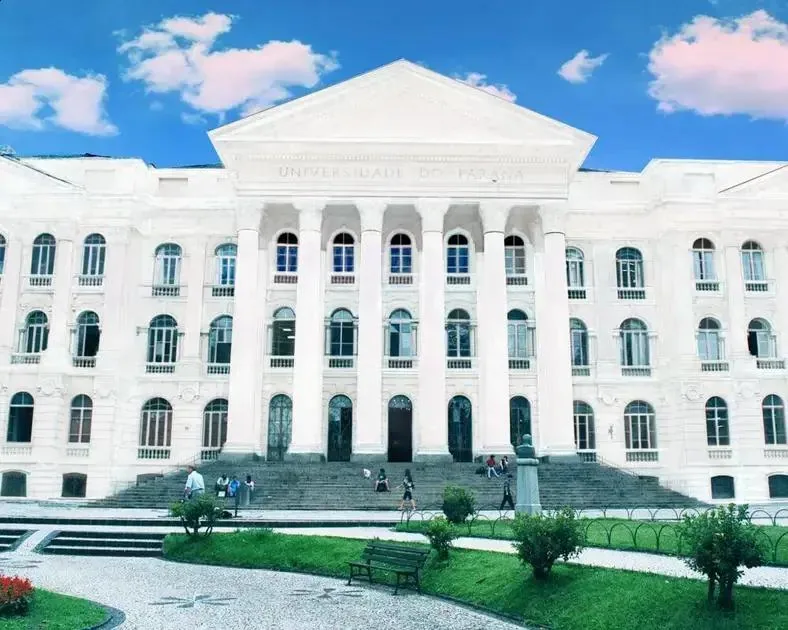 UFPR abre concurso com 26 vagas em técnicos e profissionais de saúde