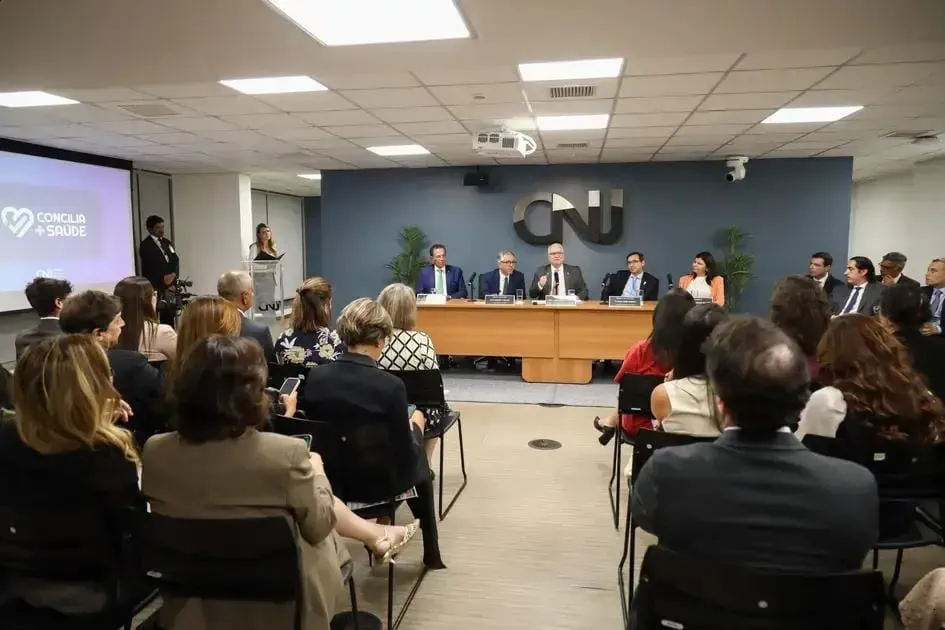 CNJ firma acordos para ampliar conciliação e reduzir judicialização na saúde