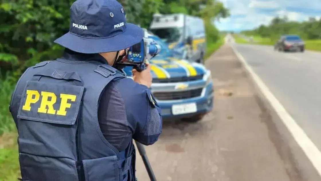 Concurso PRF 2026: requisitos, etapas e como virar policial rodoviário