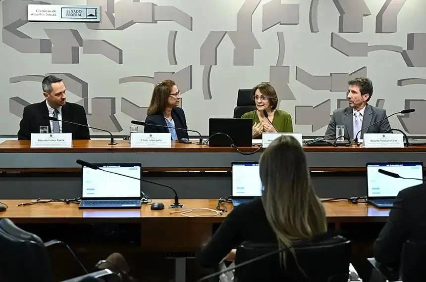 Desalinhamento dental em crianças supera cáries; entenda campanha Julho Laranja