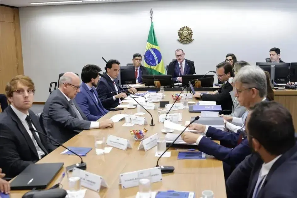 Goiás e Tocantins suspendem ação no STF para estudo técnico da divisa