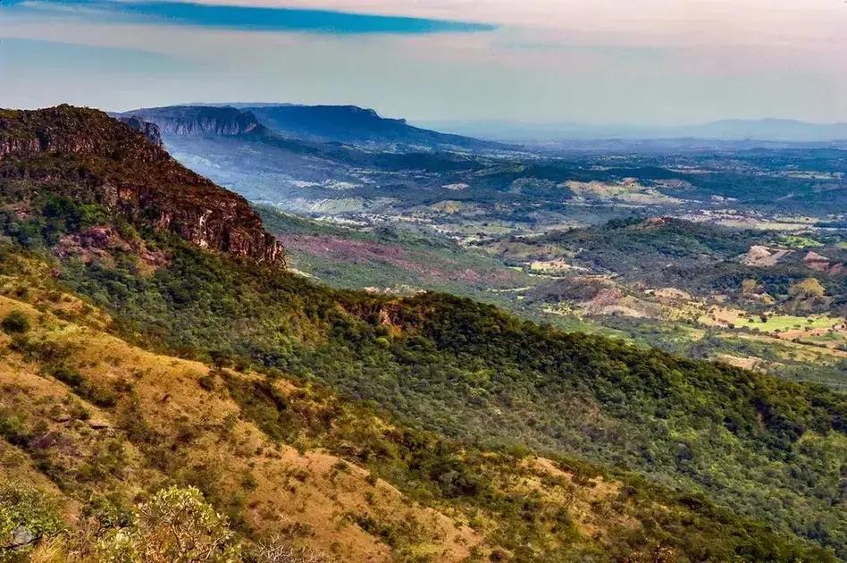 Prefeitura de Doverlândia anuncia processo seletivo com 15 vagas abertas