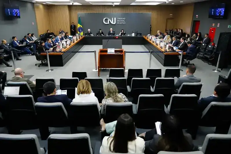CNJ aprova contracheque único para magistrados e membros do MP