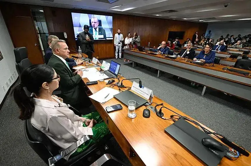 Moratórias da soja e do boi prejudicam produtores, dizem debatedores