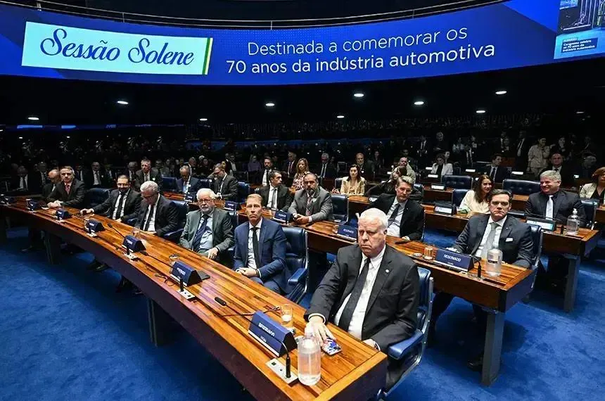 Senado celebra 70 anos da indústria automotiva e destaca papel econômico