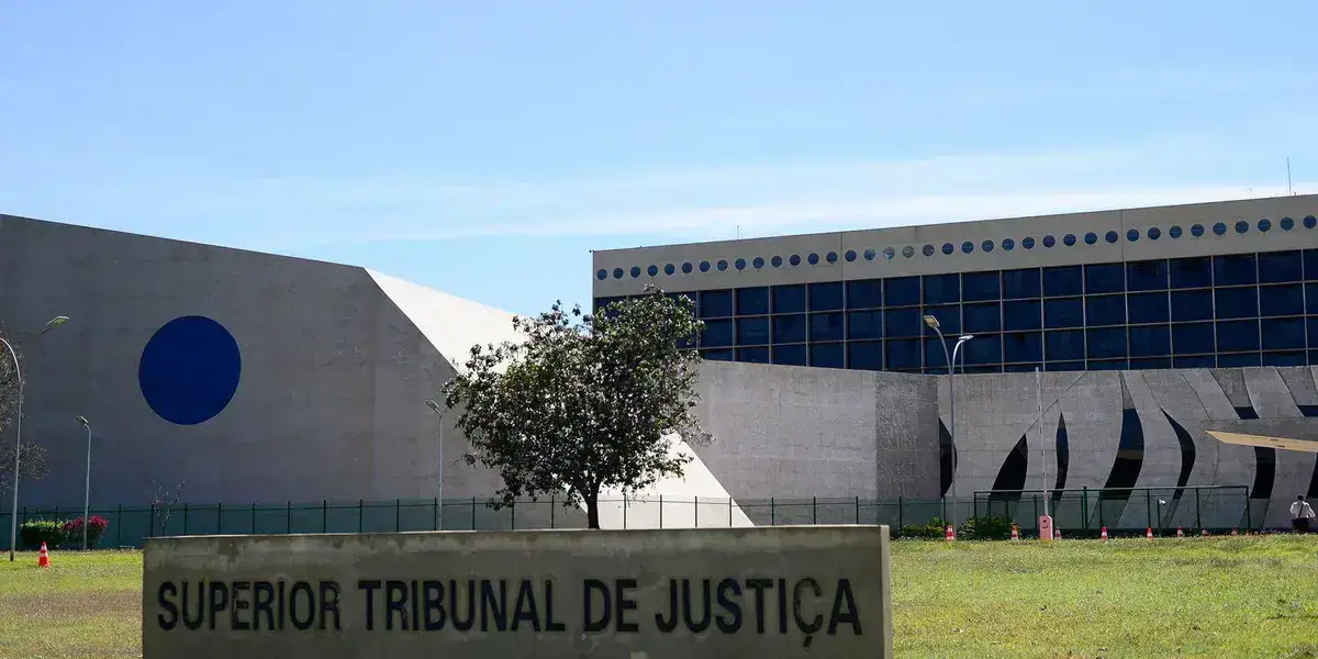 STJ abre investigação sobre uso de IA para fraudar petições eletrônicas