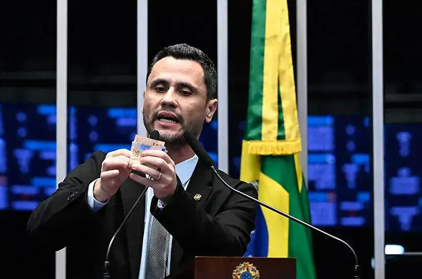 Cleitinho: aumento do salário mínimo não compensa perda do poder de compra