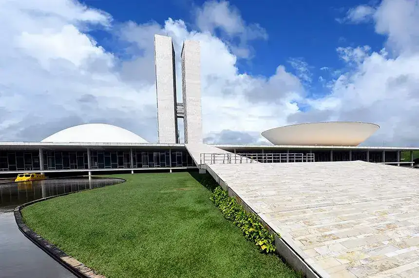 Congresso retoma trabalhos com 32 medidas provisórias em pauta