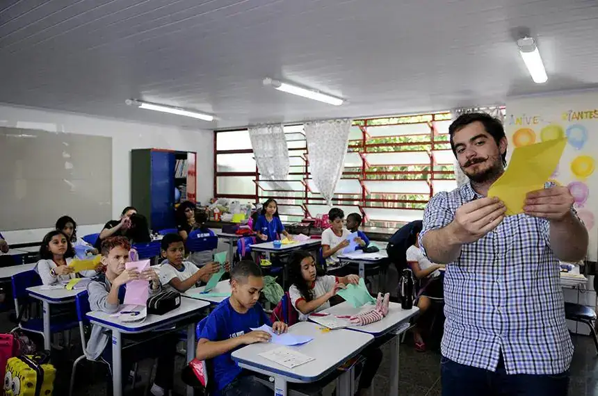 Educação política e cidadania passam a integrar currículo da educação básica