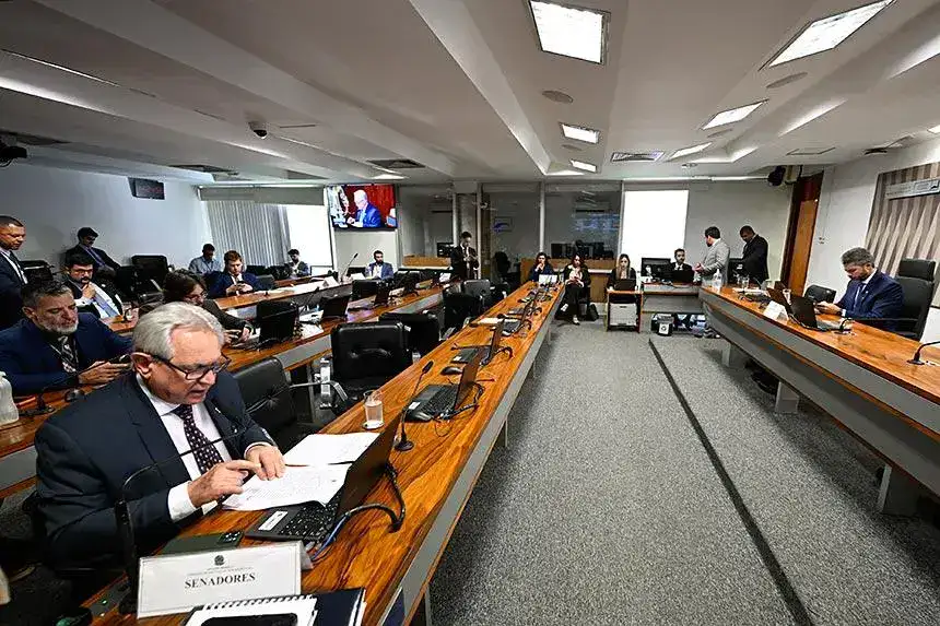 Senado avança projeto para ampliar geração termelétrica com gás da Amazônia