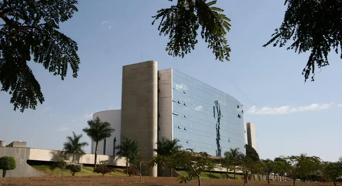 STF restabelece multas do TCE-RN a gestor do Ipern por vantagens indevidas