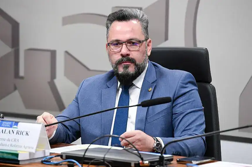 CAE avalia isenção do IR para aposentadas com linfangioleiomiomatose