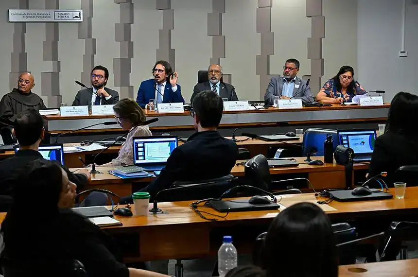 Cotas em residência médica dividem opiniões em debate no Senado