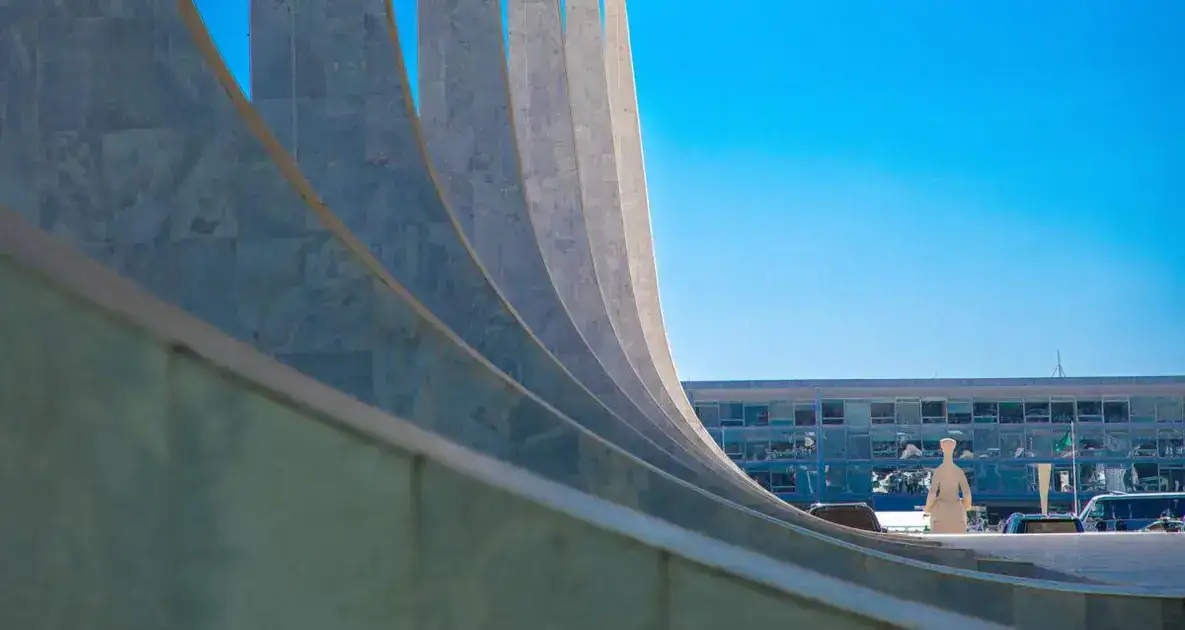 Ponto facultativo e feriado alteram expediente do STF; prazos prorrogados