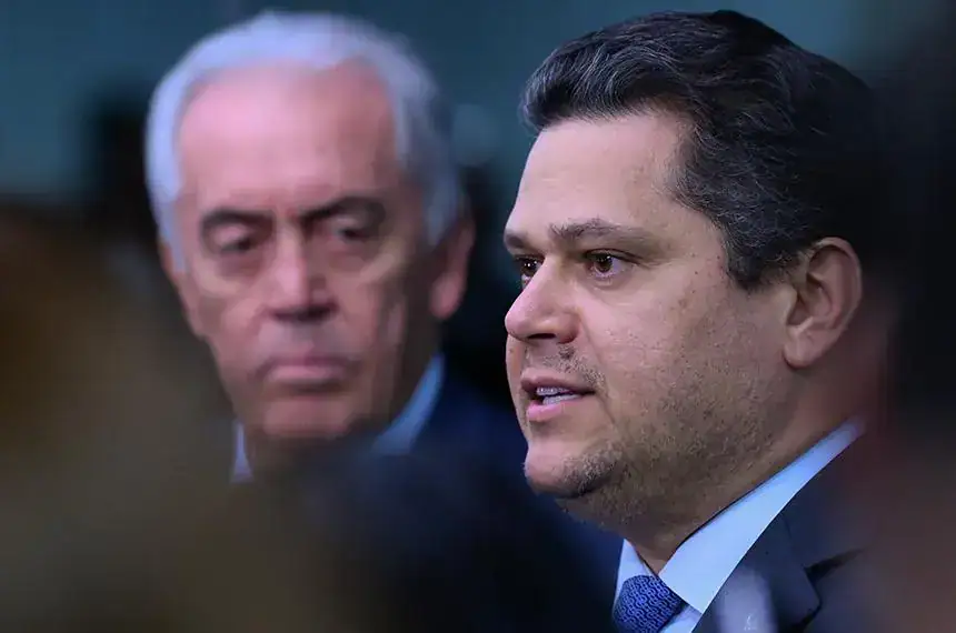 Senado: PECs sobre fim da escala 6x1 e segurança pública chegam à CCJ