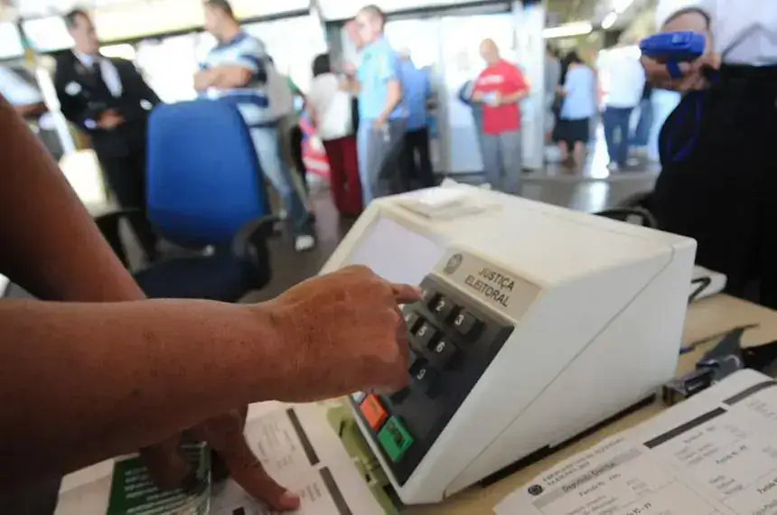 Fundo Eleitoral amplia acesso a recursos, mas mantém desigualdades internas