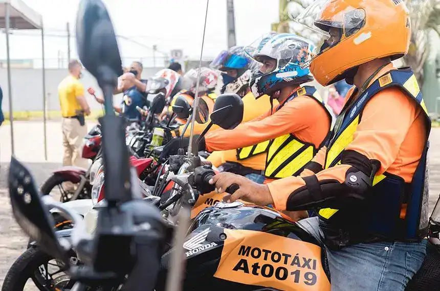 MP que dispensava autorizações de mototaxistas perde validade no Congresso