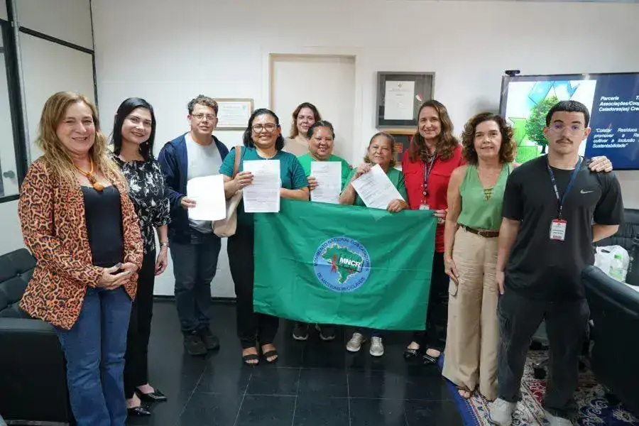 TRT-CE estabelece rodízio remunerado da coleta seletiva entre catadores
