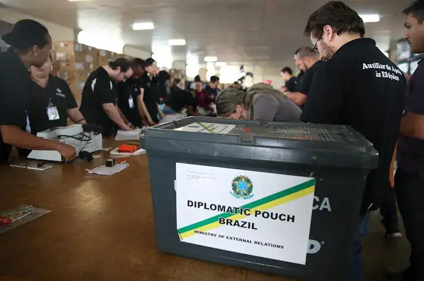 Voto no exterior cresce 31%: como votar e justificar a ausência