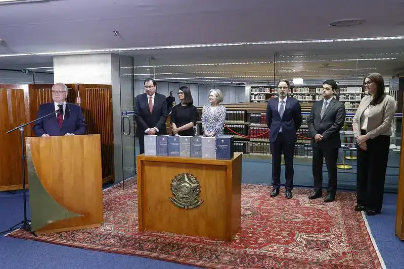 Presidente do STF lança Semana da Constituição e celebra direitos