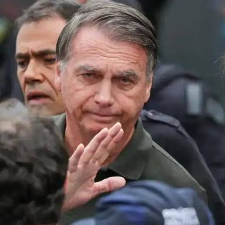 Bolsonaro passa por audiência de custódia e explicações sobre prisão