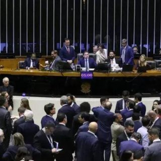 Câmara aprova novo crime de assédio sexual no Código Penal Militar