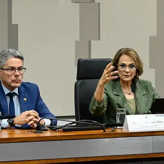 CDH pede que CCJ crie grupo para propor reforma do Judiciário em 60 dias
