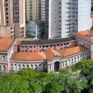 Cefets de MG e RJ recebem autonomia e viram universidades federais
