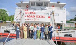 CNJ reforça acesso à cidadania em Anamã com Barco‑Hospital na Semana da Saúde