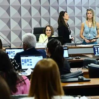 Comissão aprova projeto que garante direitos às mulheres vítimas de violência