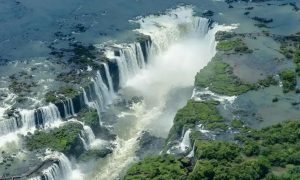 Concurso UNILA oferece 5 vagas para professor de Medicina em Foz do Iguaçu