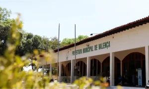Concurso Valença (RJ): Quadrix será banca e oferece 100 vagas para professores