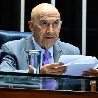 Confúcio Moura defende educação como prioridade no Brasil