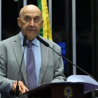 Confúcio Moura destaca Planafloro em discurso no Senado