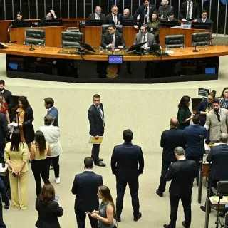 Congresso deve votar ao menos 87 vetos que trancam a pauta na volta do recesso